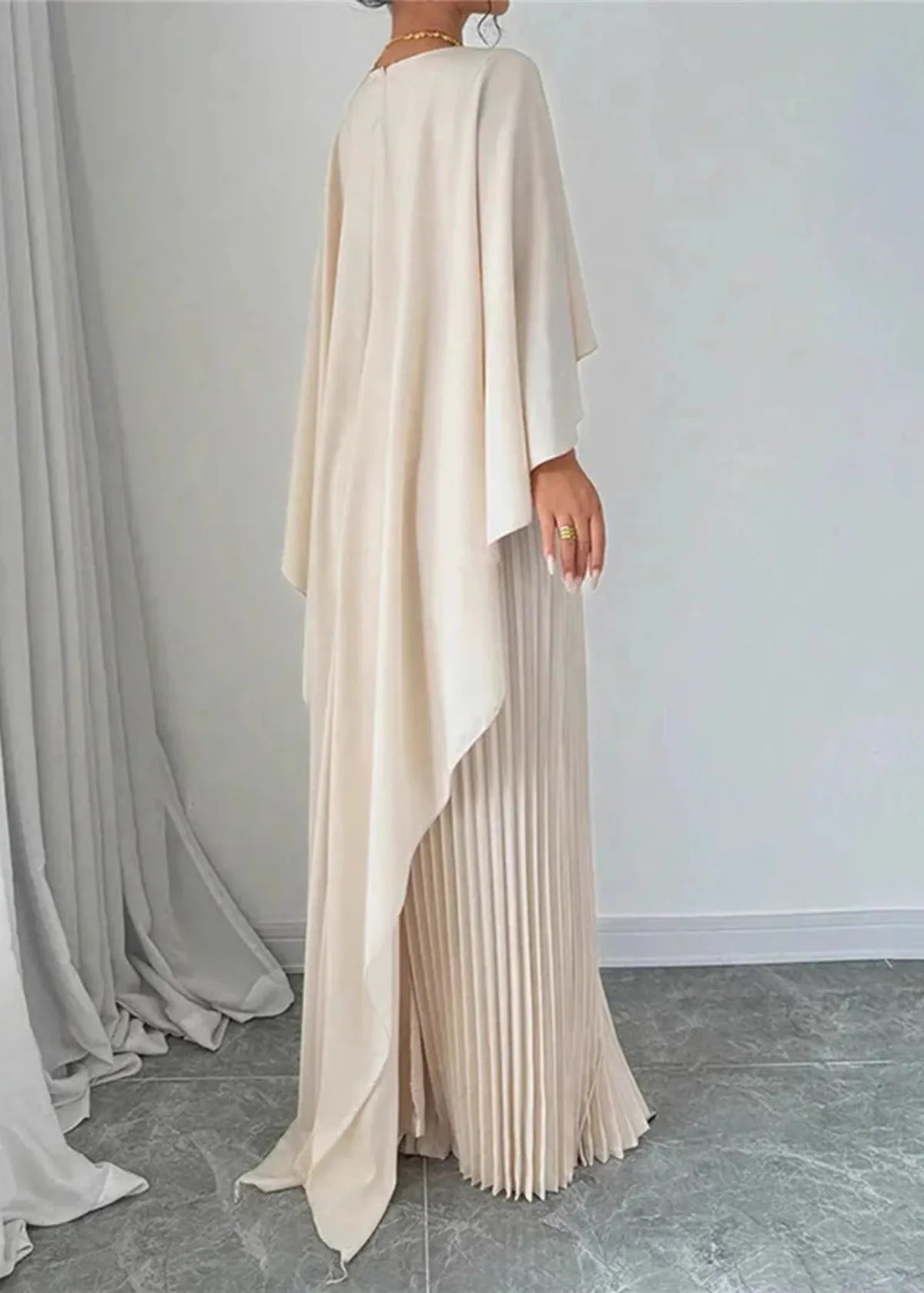 Robe maxi à cape plissée pour femmes, tenue de soirée raffinée