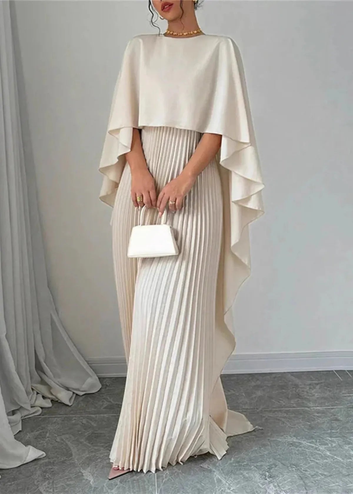 Robe maxi à cape plissée pour femmes, tenue de soirée raffinée