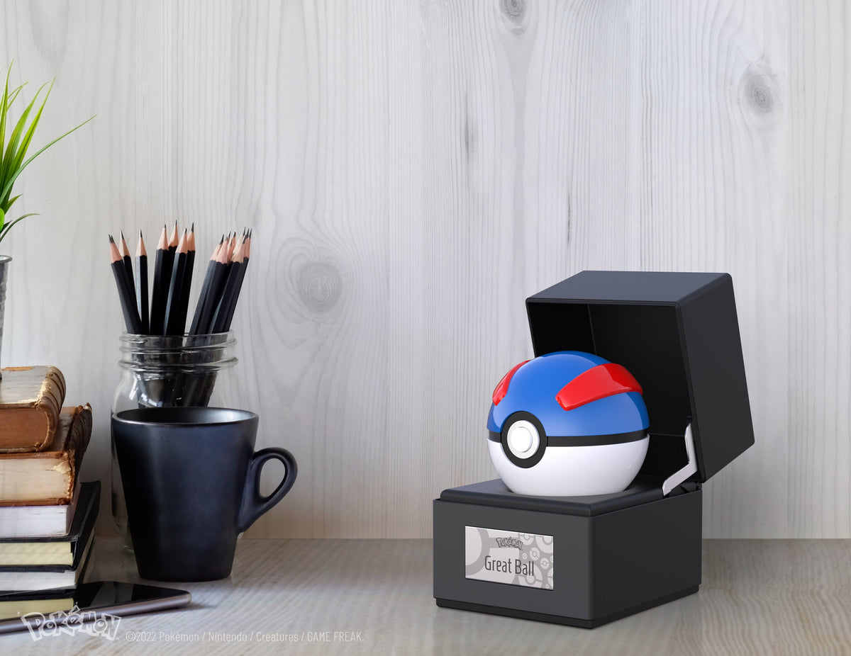 Réplique interactive de la Super Ball en métal moulé Pokémon