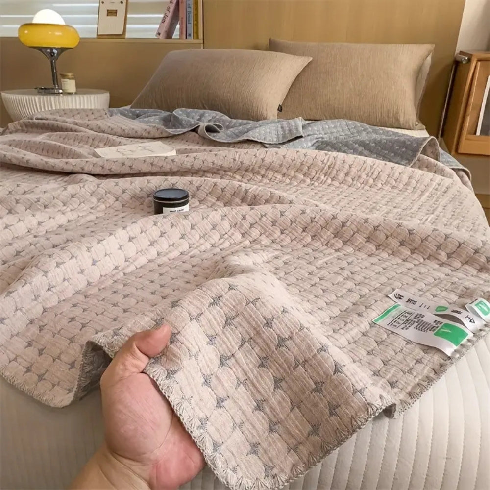 Reversible Cotton Blanket - Soft Matelassé Seersucker Throw for Home