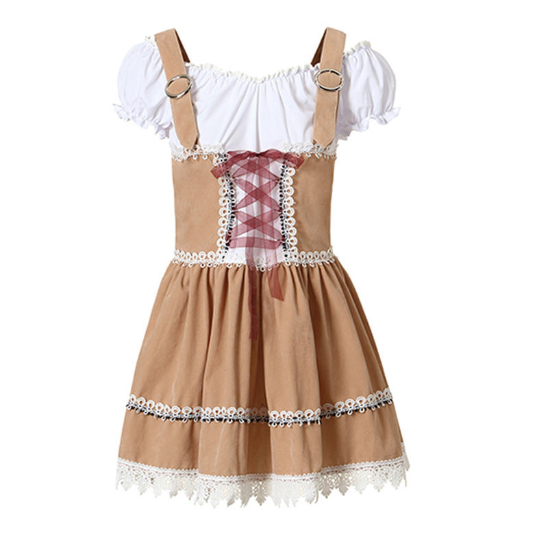 Traditionelles Minikleid für Damen mit Bardotbluse und Hut