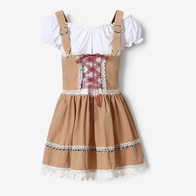Traditionelles Minikleid für Damen mit Bardotbluse und Hut