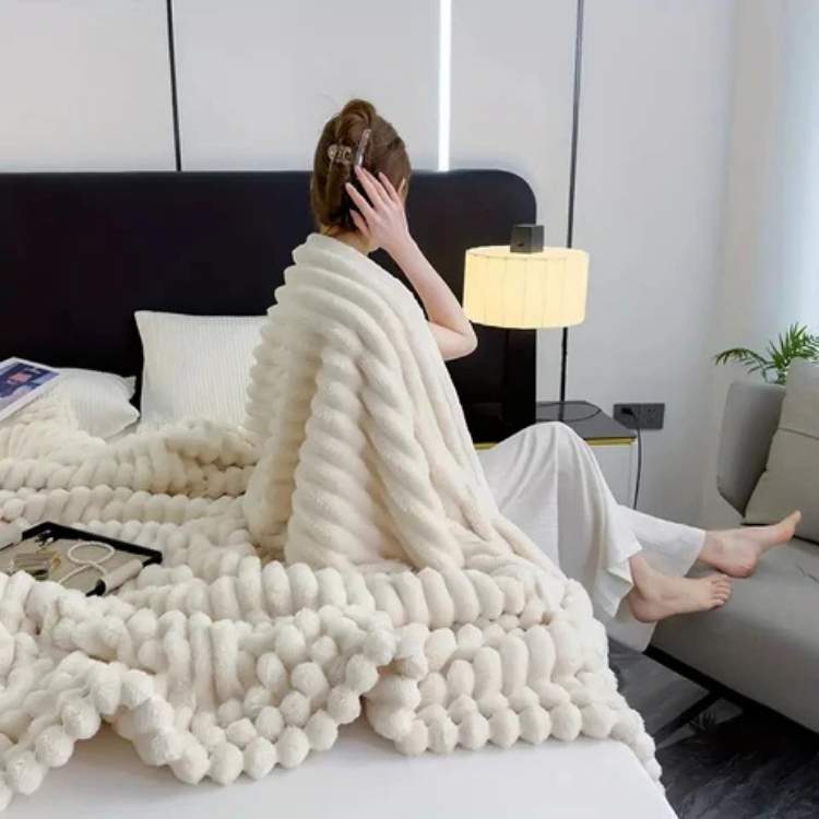 Faux-Fur Weighted Blanket – CloudStripe Soft Comfort Blanket