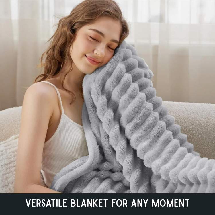 Faux-Fur Weighted Blanket – CloudStripe Soft Comfort Blanket