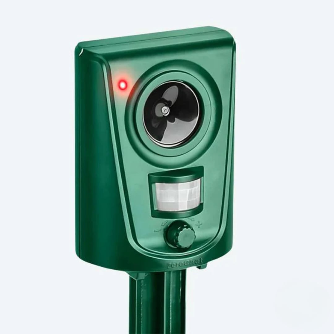 Ultrasonic Cat Repeller – Smart Outdoor Garden Deterrent
