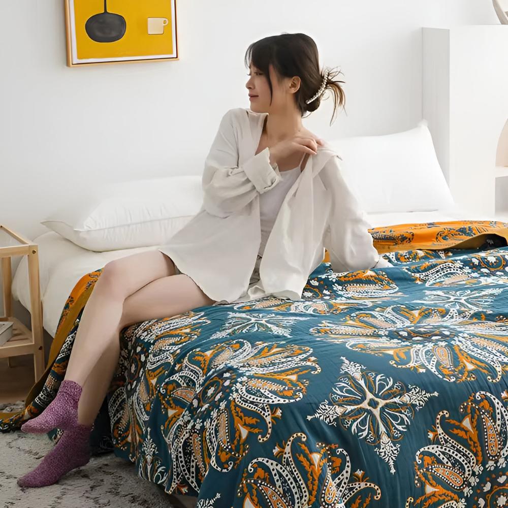 Reversible Boho Floral Quilt - Soft Lightweight Bedding Set