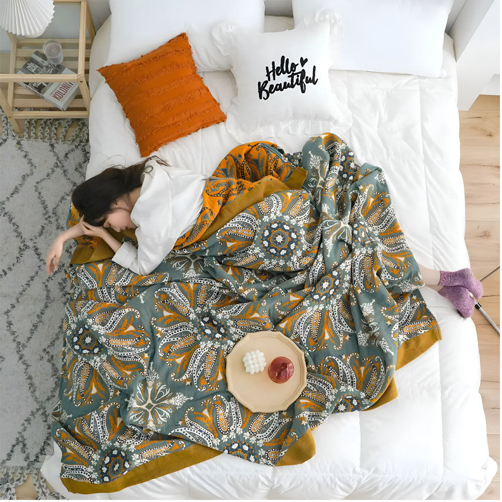 Reversible Boho Floral Quilt - Soft Lightweight Bedding Set
