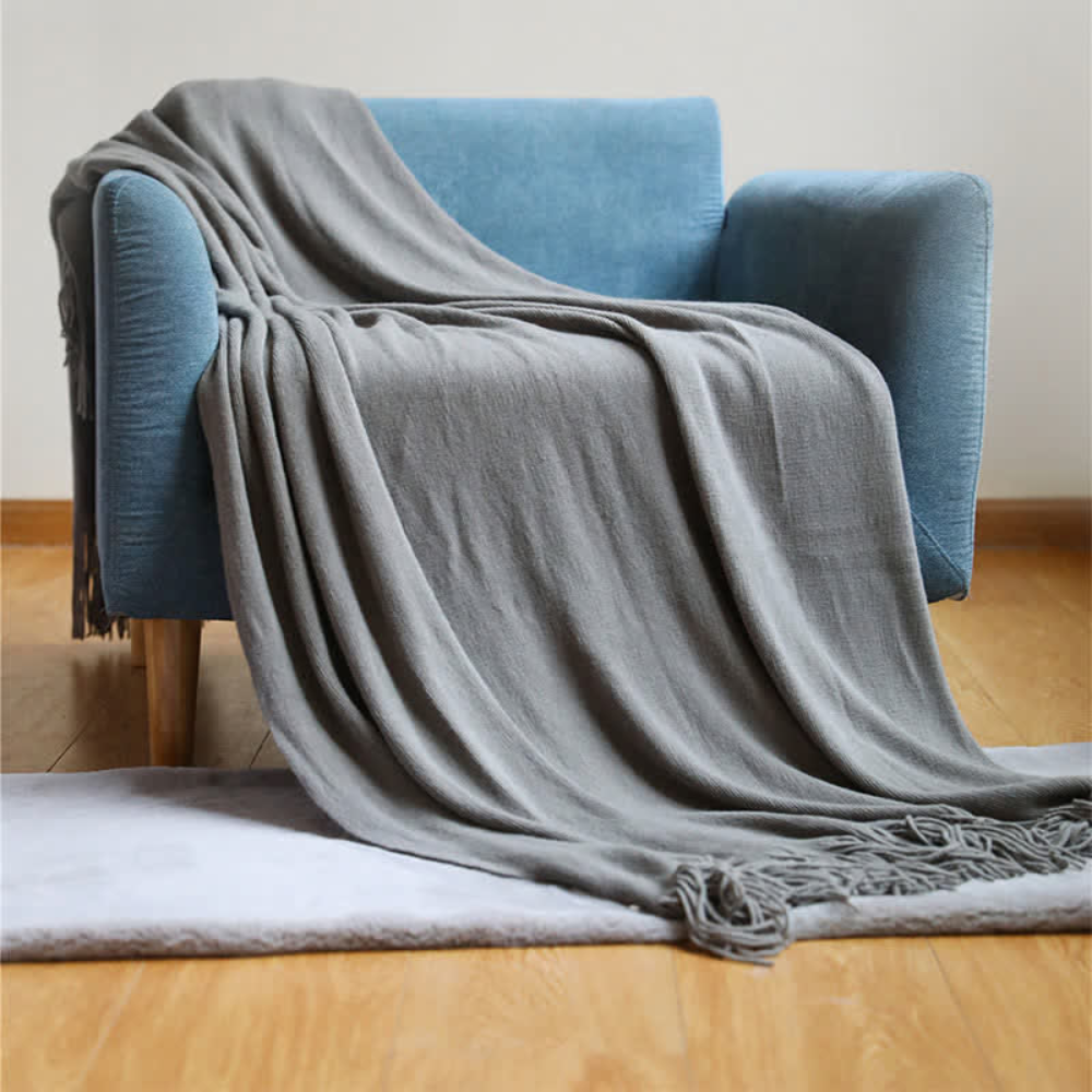 Cozy Chunky Knit Blanket with Tassels - Soft Throw for Home Decor