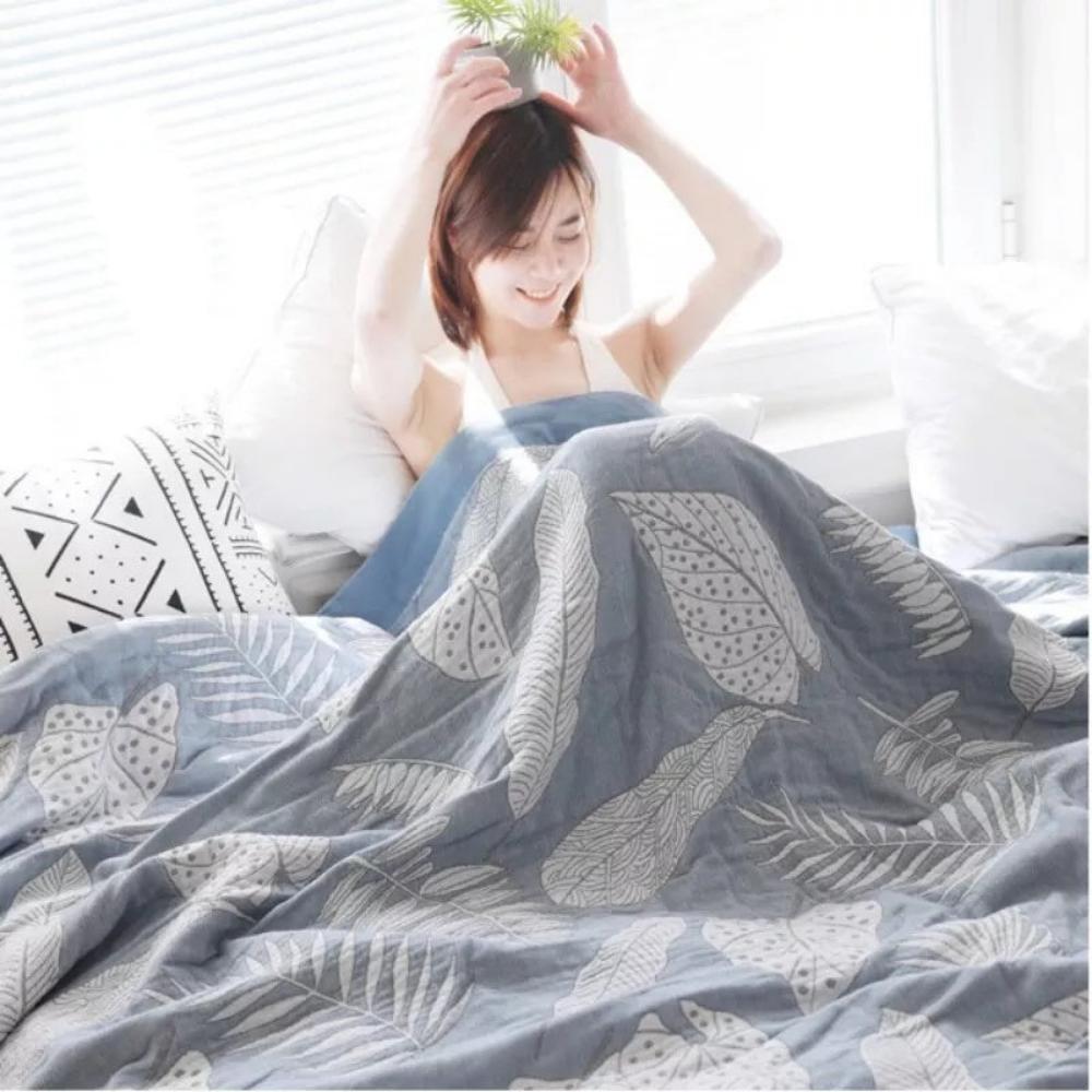 Soft Leafy Summer Blanket for Cozy Warmth and Lightweight Comfort