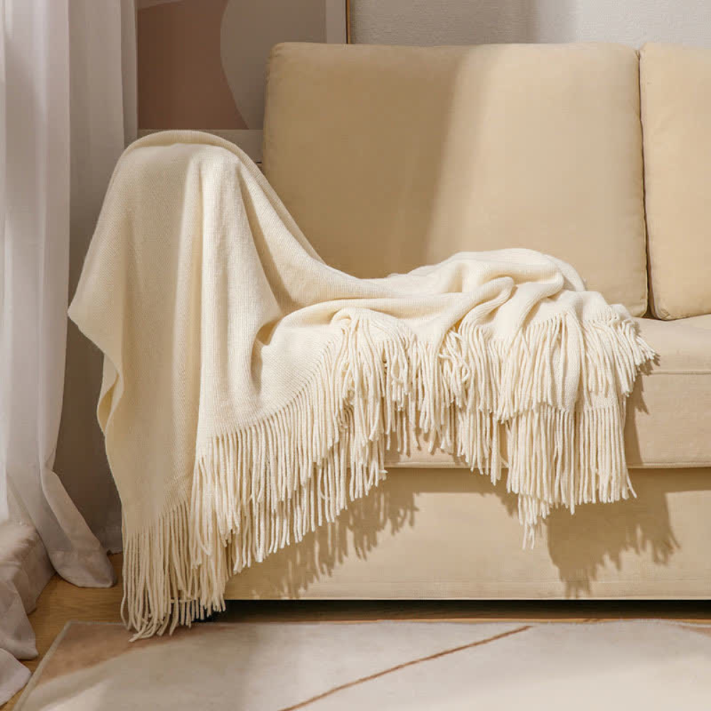 Cozy Chunky Knit Blanket with Tassels - Soft Throw for Home Decor