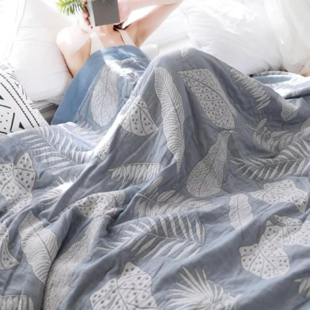 Soft Leafy Summer Blanket for Cozy Warmth and Lightweight Comfort