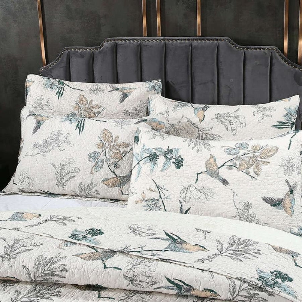 Luxury Floral Quilt Set - Elegant Bedspread for Home Decor
