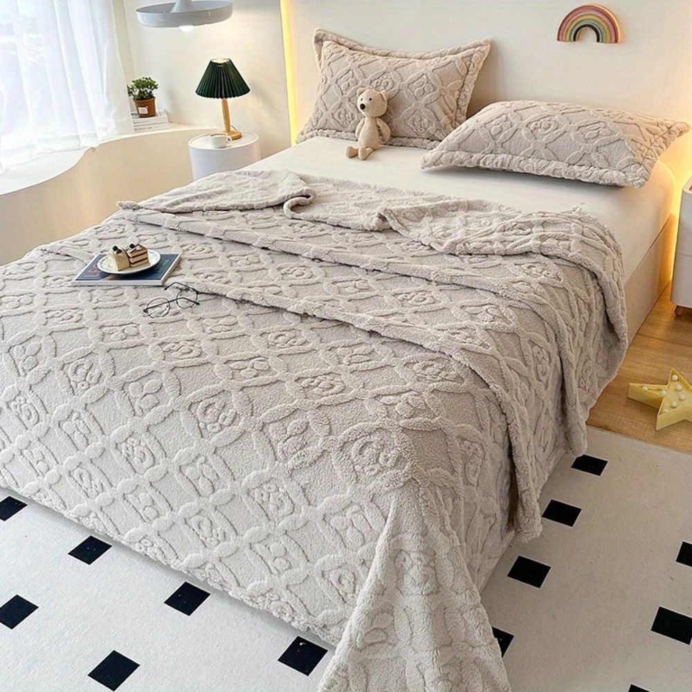 Cozy Leaf Embroidery Fleece Blanket for Winter Warmth & Comfort