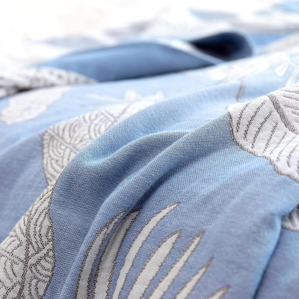 Soft Leafy Summer Blanket for Cozy Warmth and Lightweight Comfort