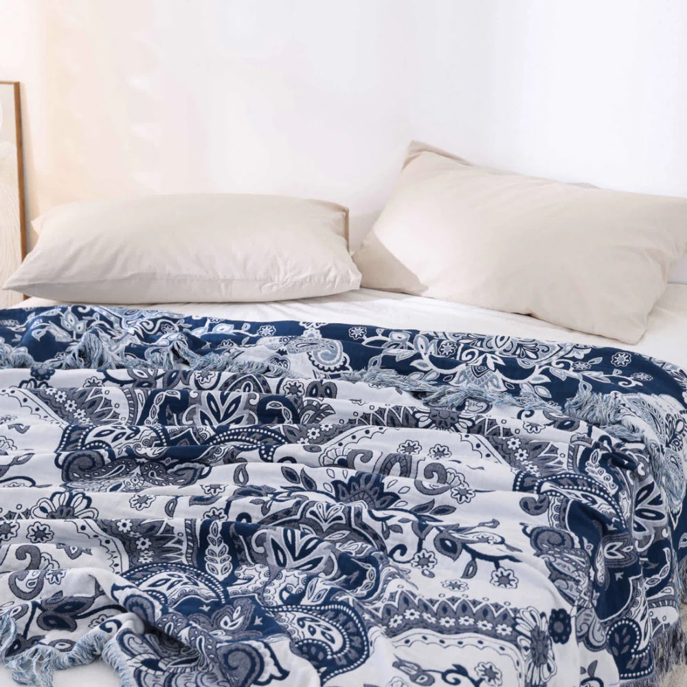 Soft Cotton Paisley Blanket with Tassels - Cozy Throw for Home Decor