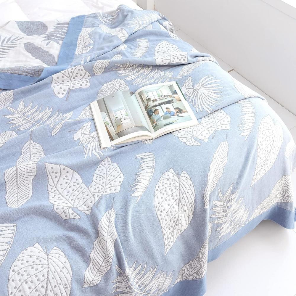 Soft Leafy Summer Blanket for Cozy Warmth and Lightweight Comfort