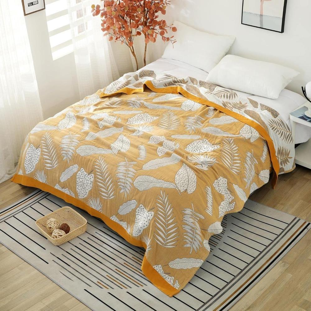 Soft Leafy Summer Blanket for Cozy Warmth and Lightweight Comfort