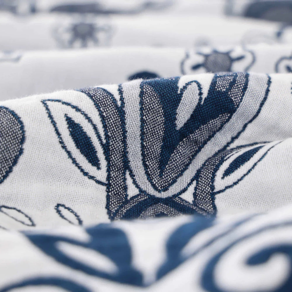 Soft Cotton Paisley Blanket with Tassels - Cozy Throw for Home Decor