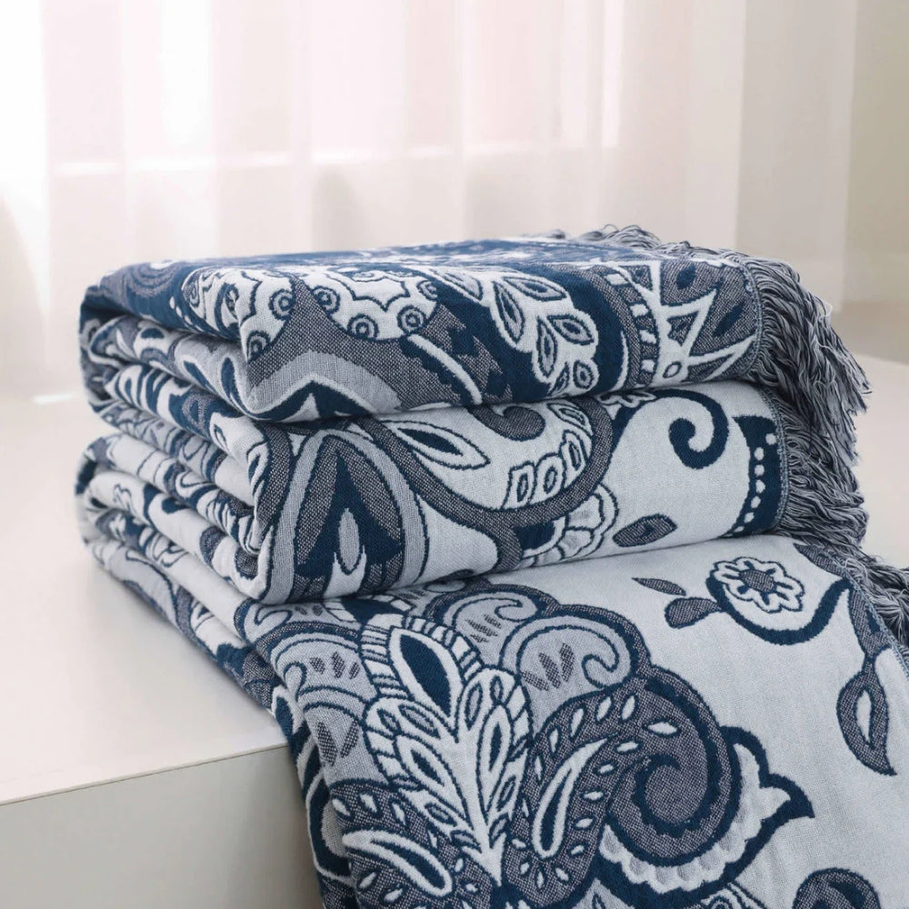 Soft Cotton Paisley Blanket with Tassels - Cozy Throw for Home Decor