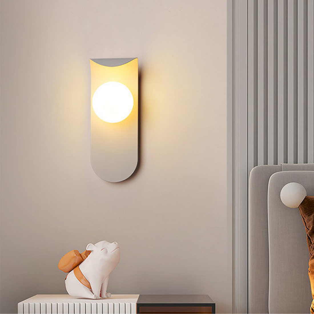 Scandinavian Black Metal Wall Lamp with Glass Globe - Modern Lighting
