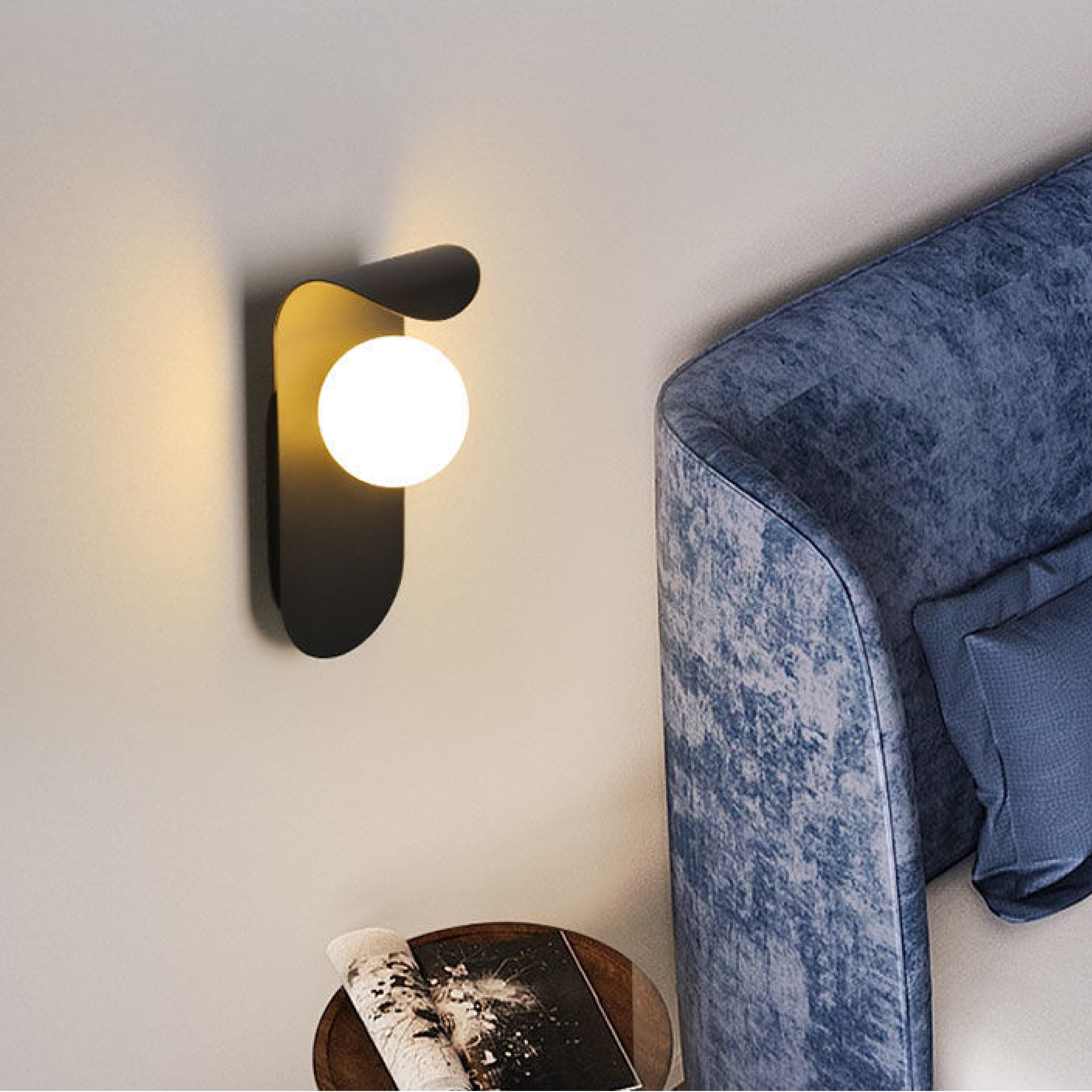 Scandinavian Black Metal Wall Lamp with Glass Globe - Modern Lighting