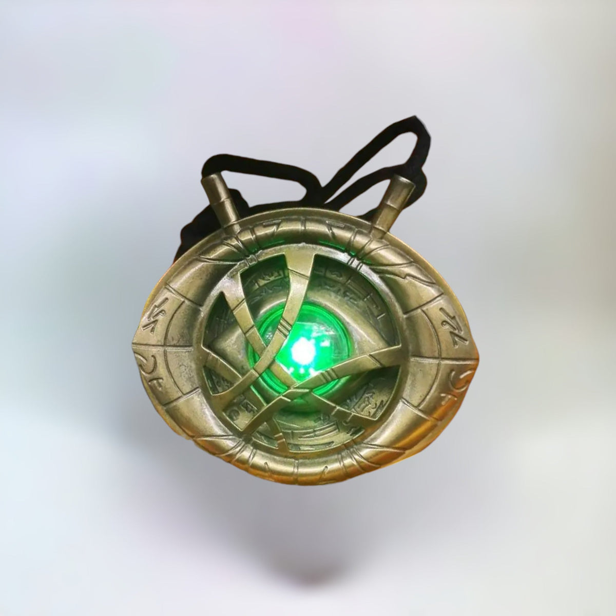 Doctor Strange Eye of Agamotto LED Necklace - 1:1 Replica