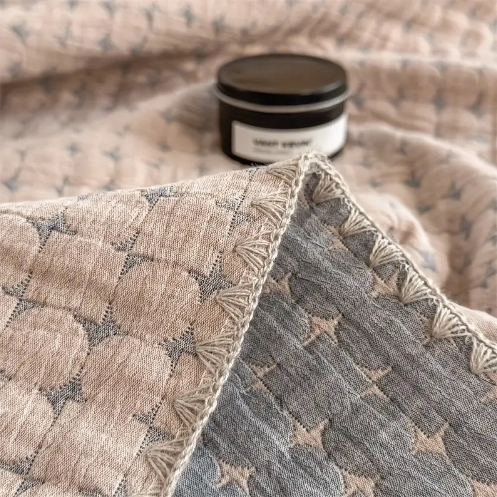 Reversible Cotton Blanket - Soft Matelassé Seersucker Throw for Home