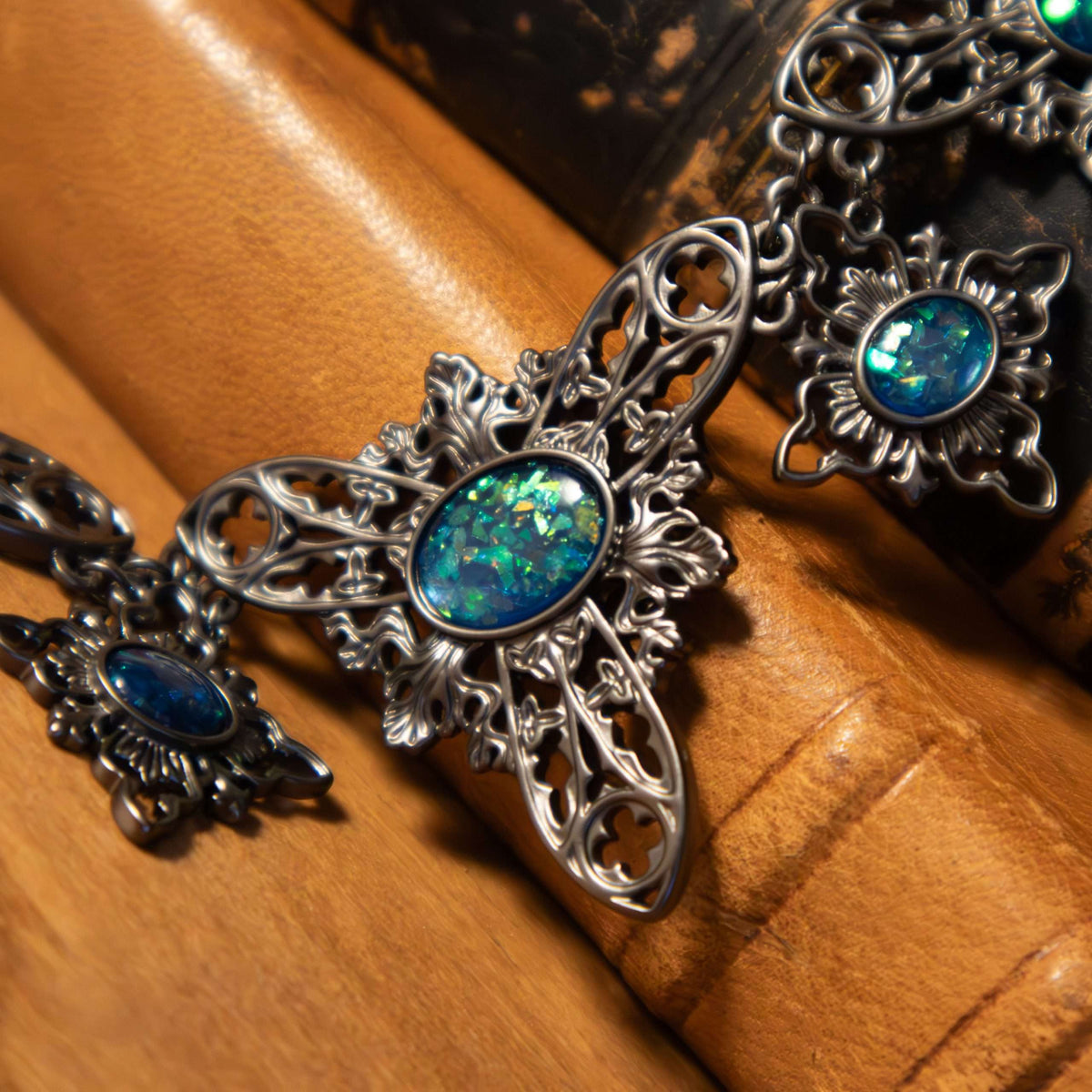 Harry Potter Cursed Opal Necklace Replica with Display Box