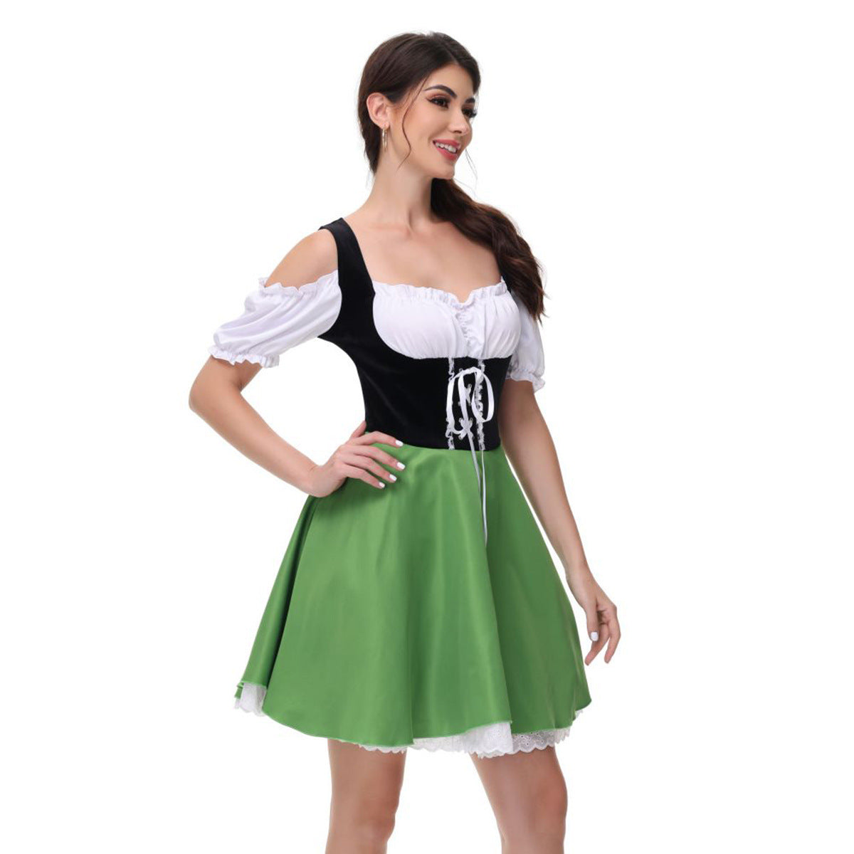 Robe traditionnelle pour femmes avec manches bouffantes et laçage