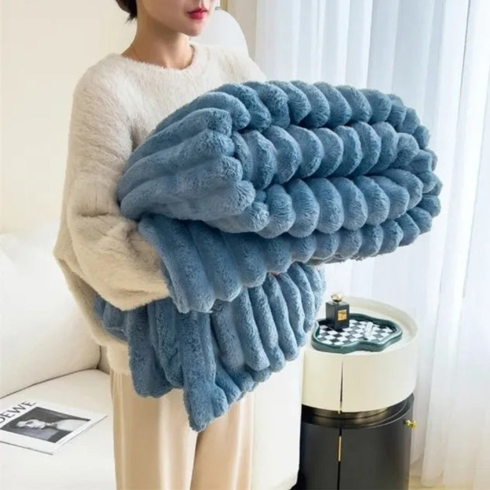 Plaid en peluche rayé confortable pour chaleur et confort