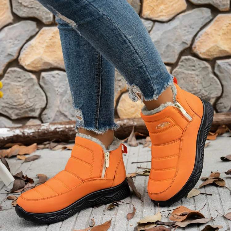 ArcticEase Women’s Snow Boots