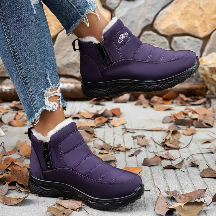 ArcticEase Women’s Snow Boots