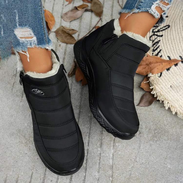 ArcticEase Women’s Snow Boots