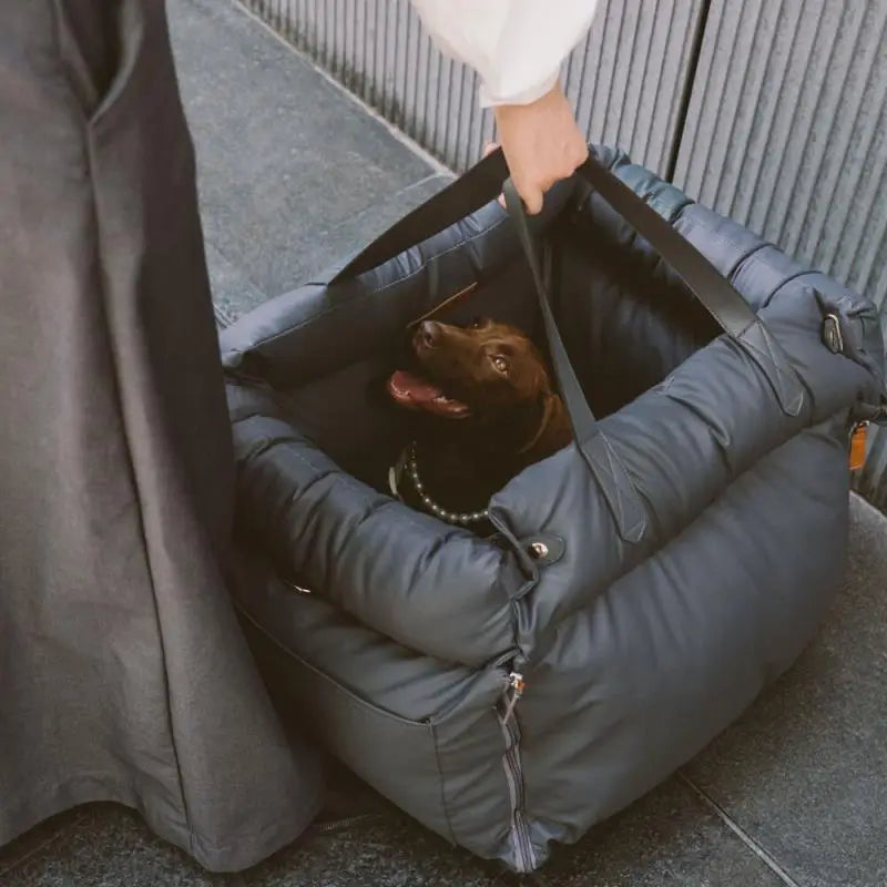 2 - in - 1 Autositz und Reisebett für Hunde mit Sicherheitsleine