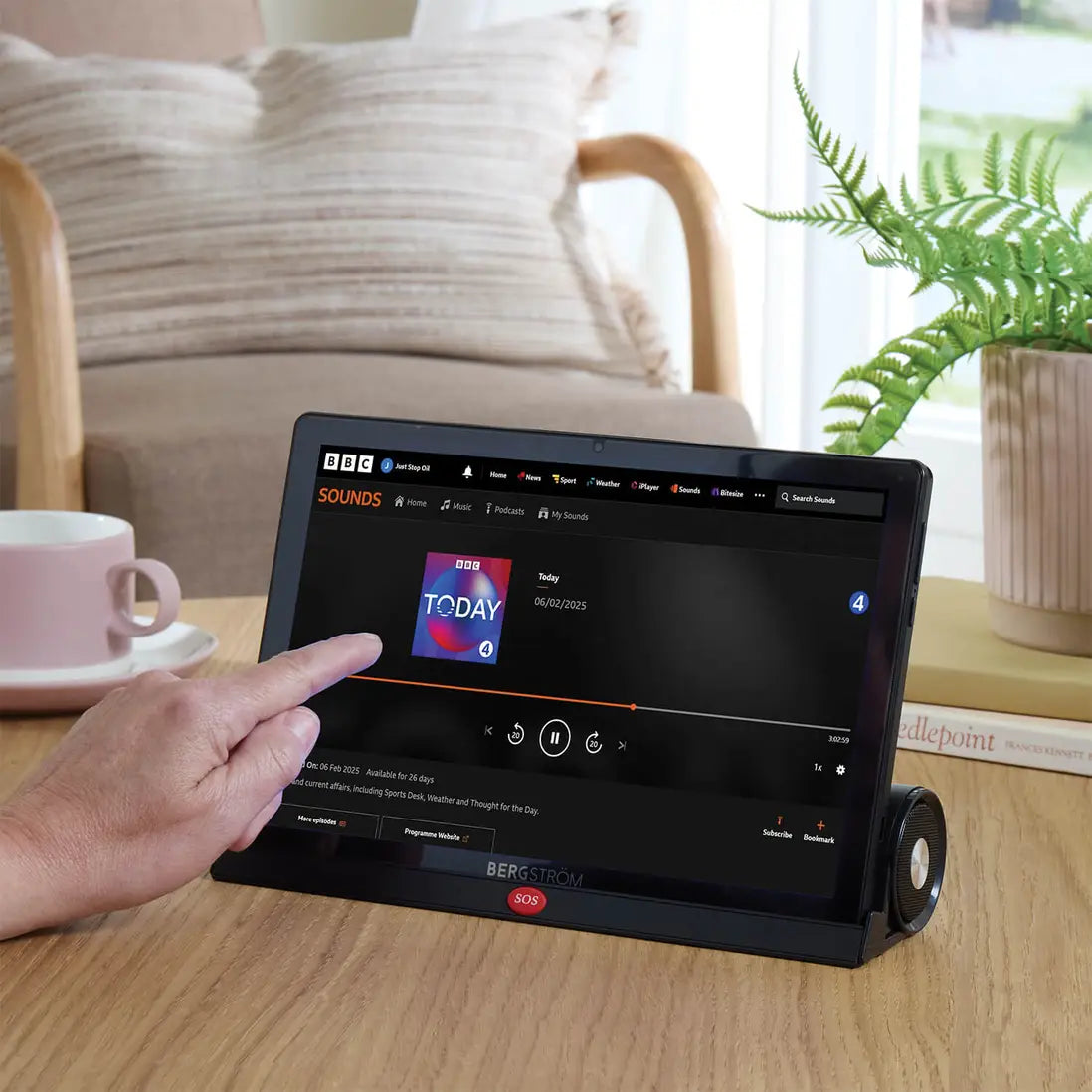 Easy-to-Use Tablet for Seniors – Built-In Stand & Dual Speakers