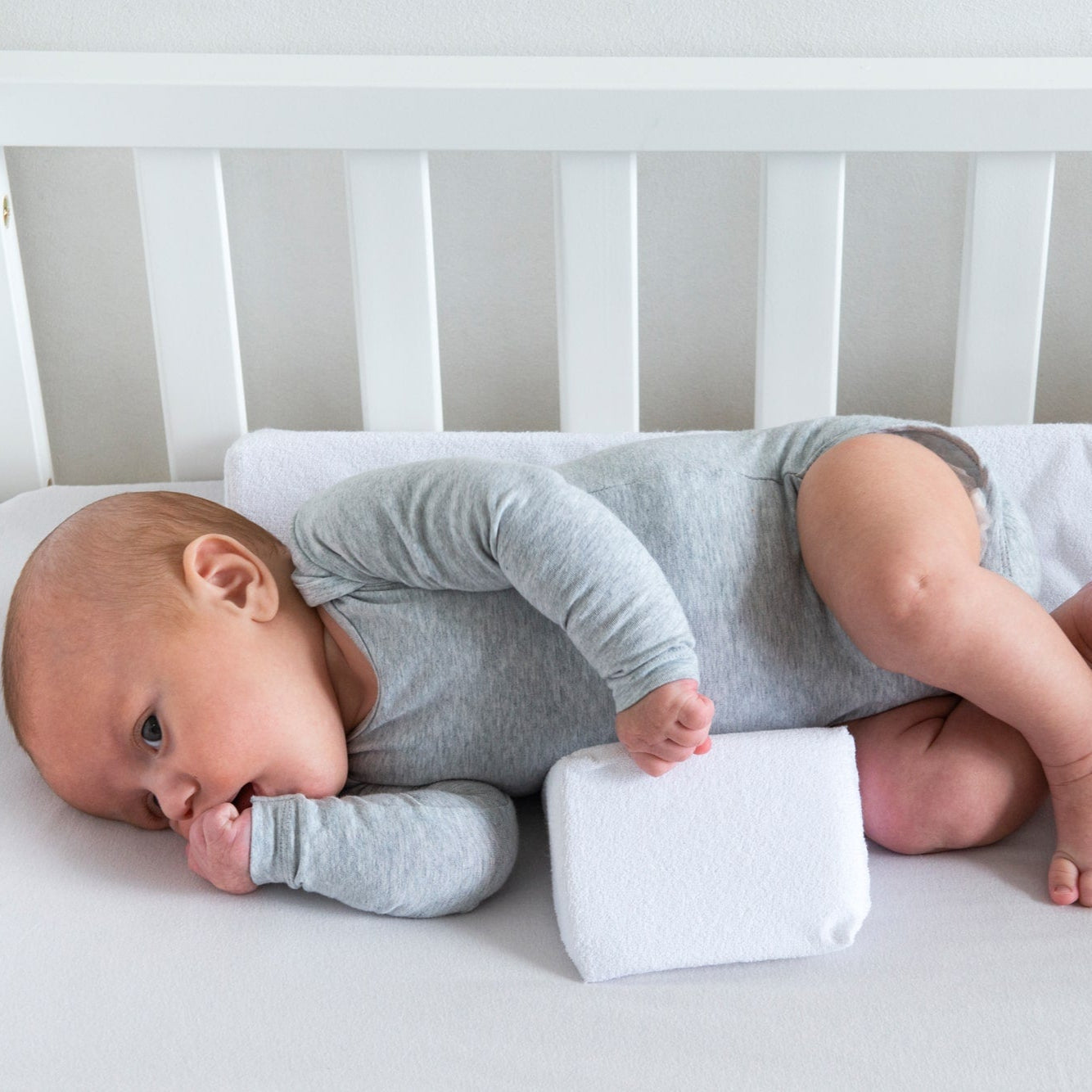 Baby Pillow Side Sleep Positioner Adjustable Anti Roll Wedge for Crib